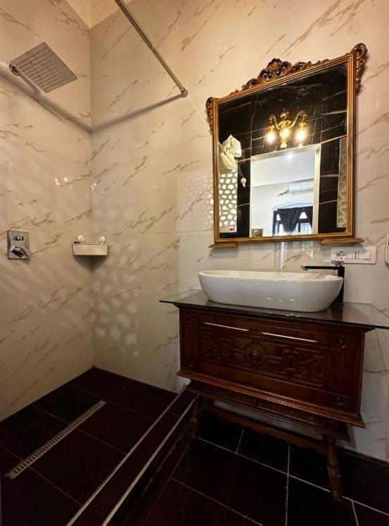Enchanting Room In Bari Old Town المظهر الخارجي الصورة